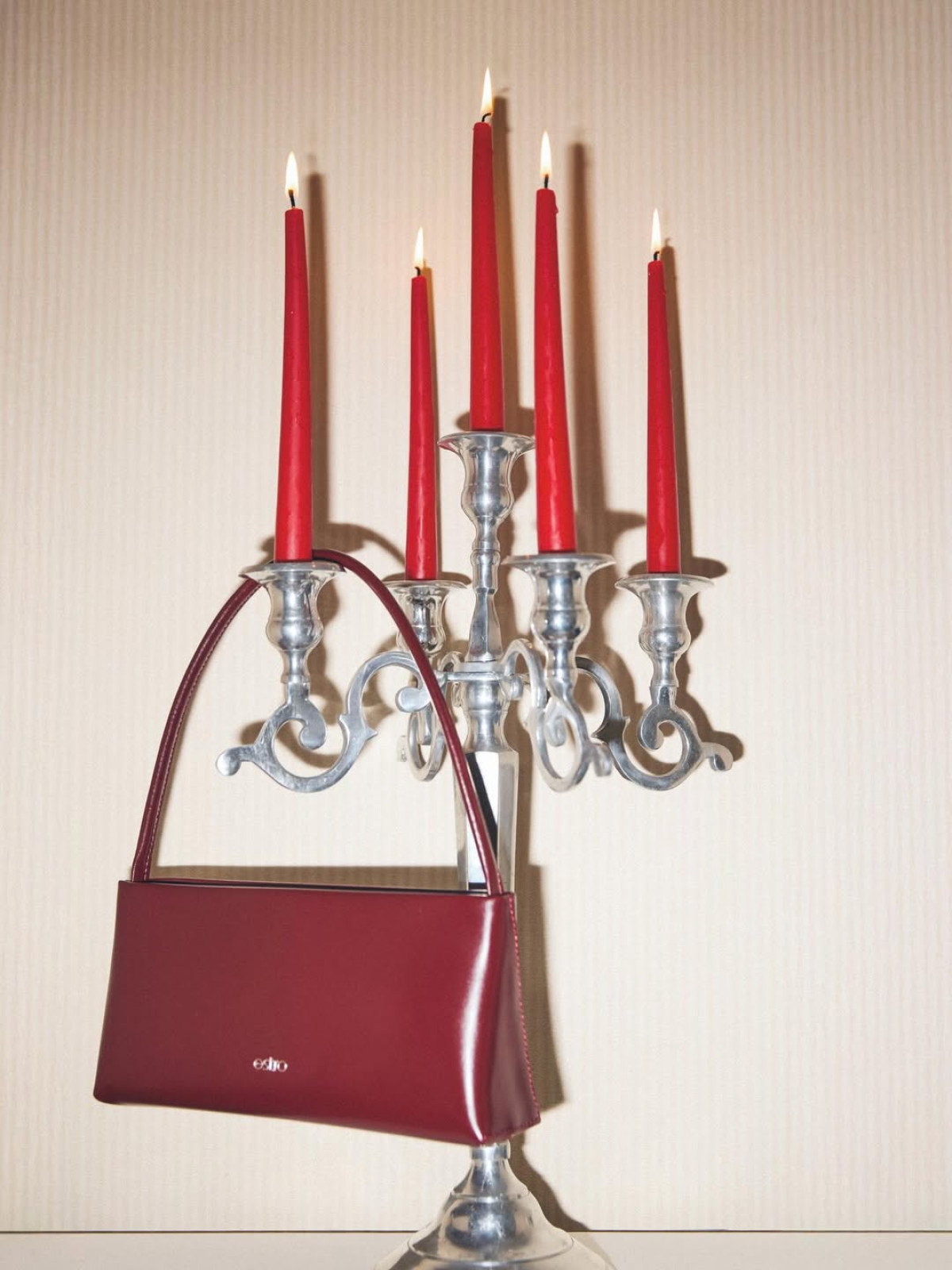 Трендовий порадник: створюємо елегантний лук до Дня закоханих — 2026
12