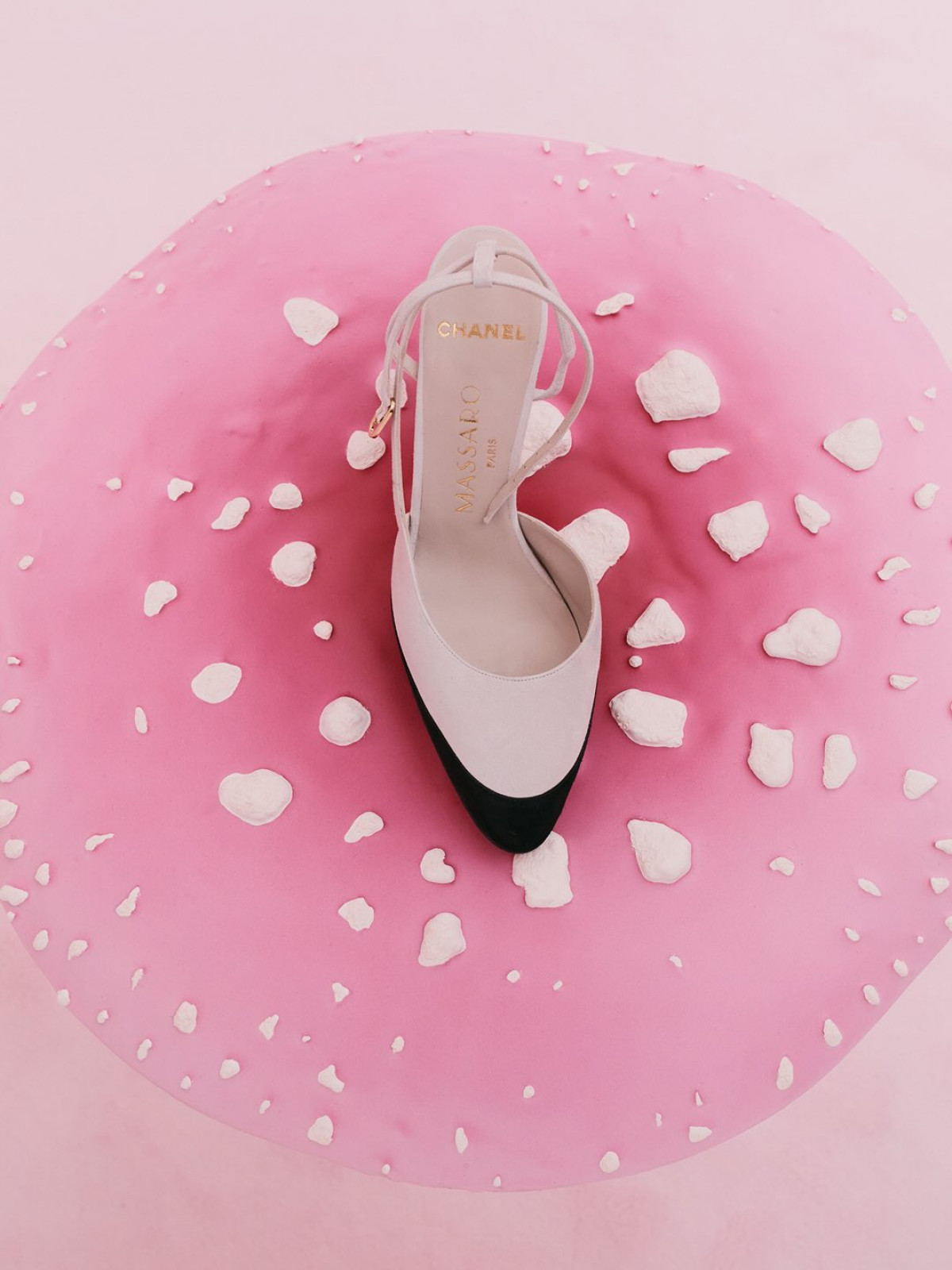 Трендовий порадник: створюємо елегантний лук до Дня закоханих — 2026
11