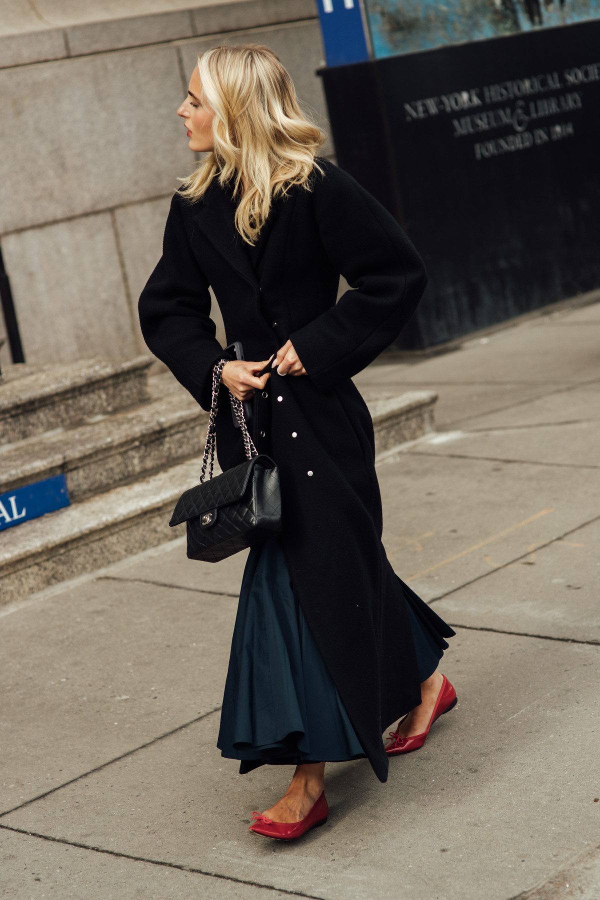 Весняний шик: 28 зразків взуття в стилі мешканців Нью-Йорка, які вже в тренді
4