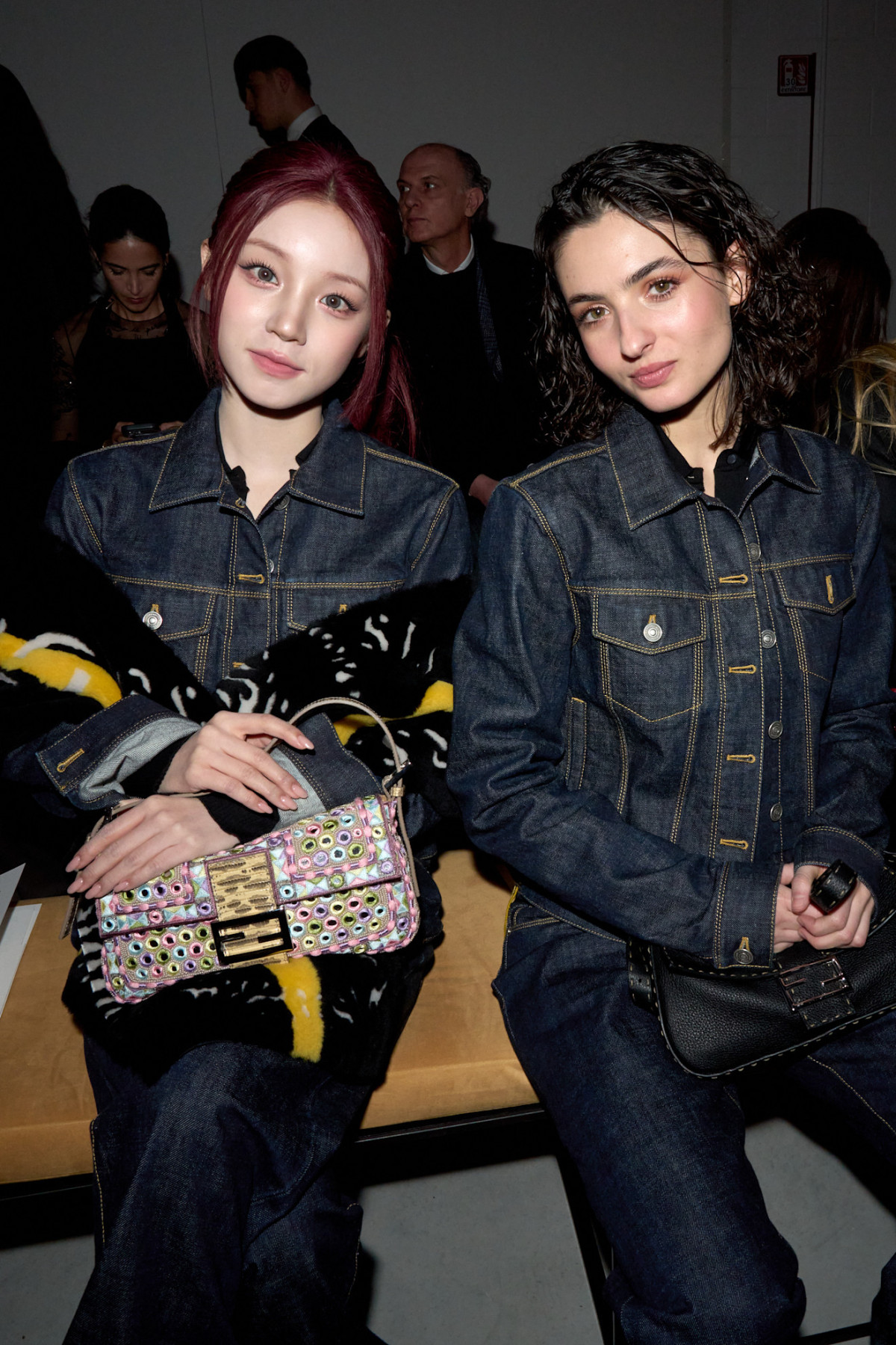 Які знаменитості відвідали дефіле Fendi на честь першої колекції Марії Грації К'юрі?
6