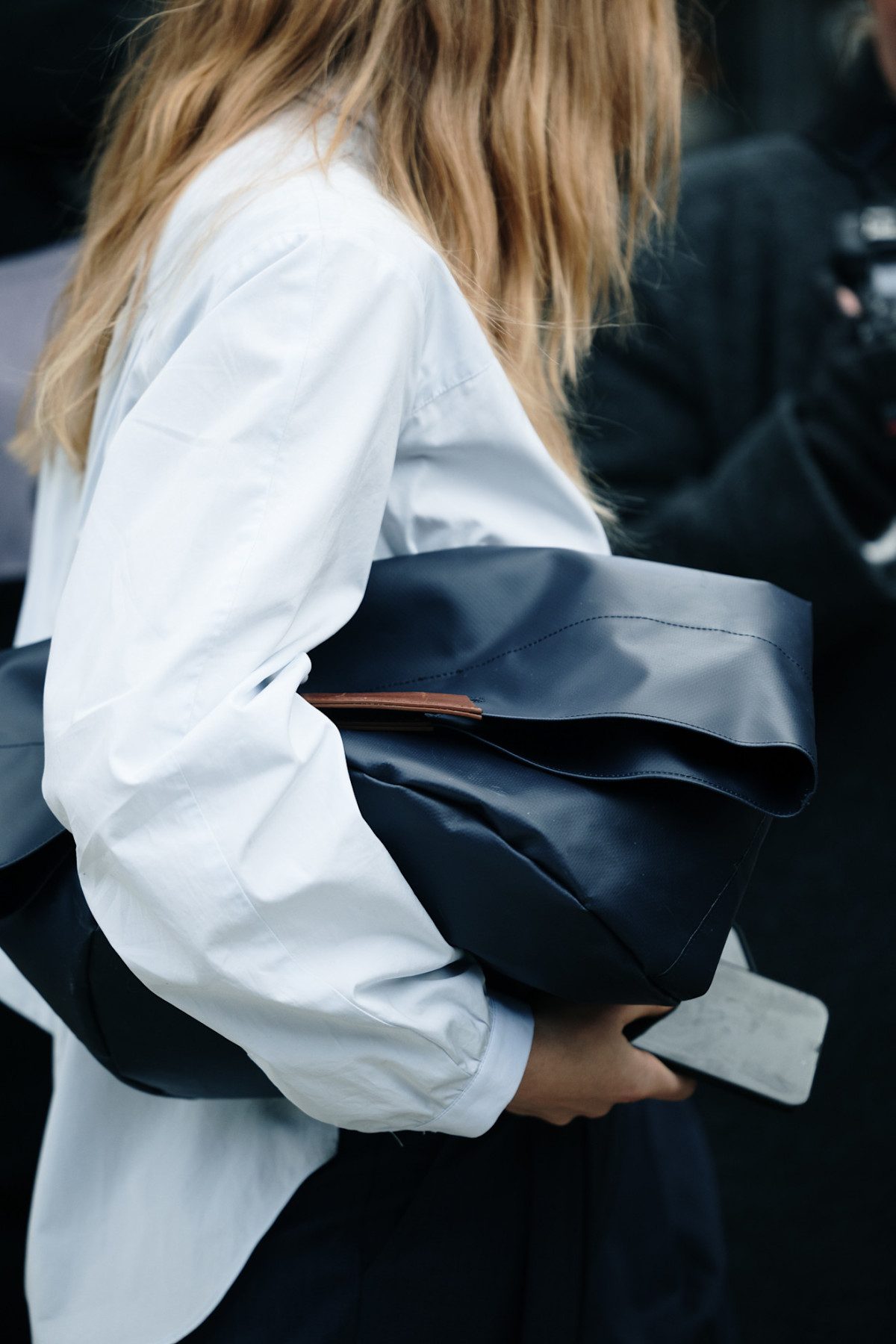 Актуальні сумки на Тижні моди в Нью-Йорку: вибір стильних жінок
12