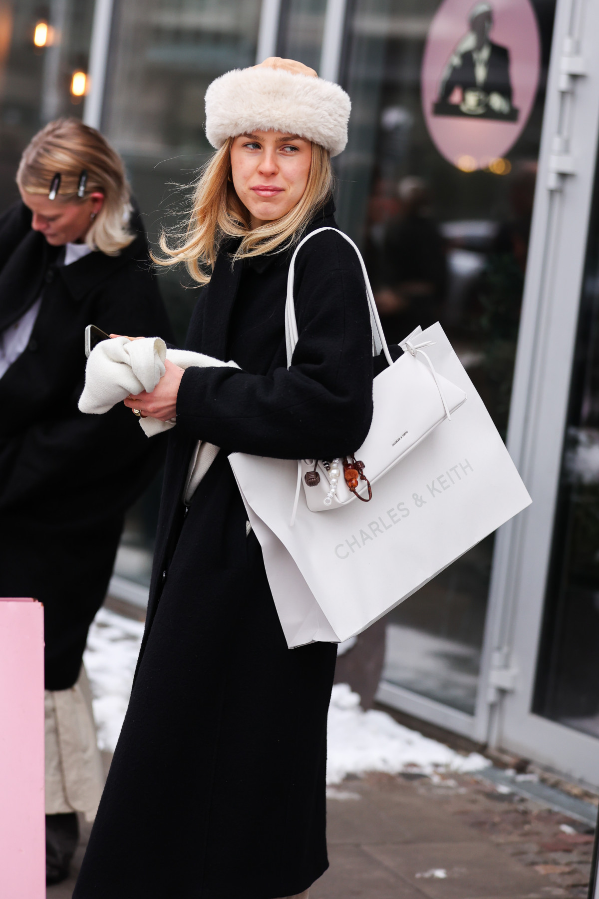 Трендові капелюхи: вибір стильних копенгагенок у 2026
11