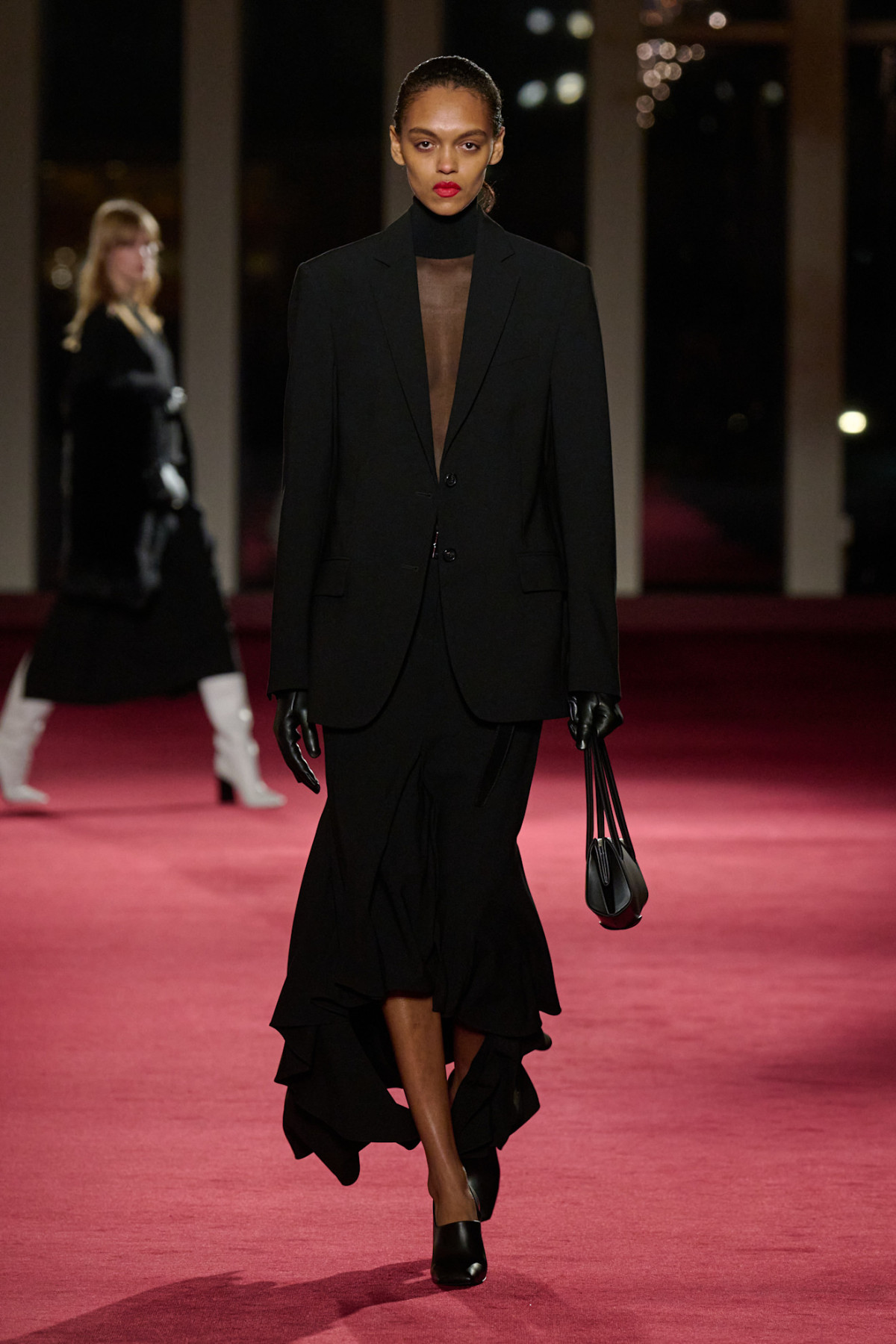 6 лайфхаків від нью-йоркських стилістів для миттєвого апгрейду вашого одягу.
15