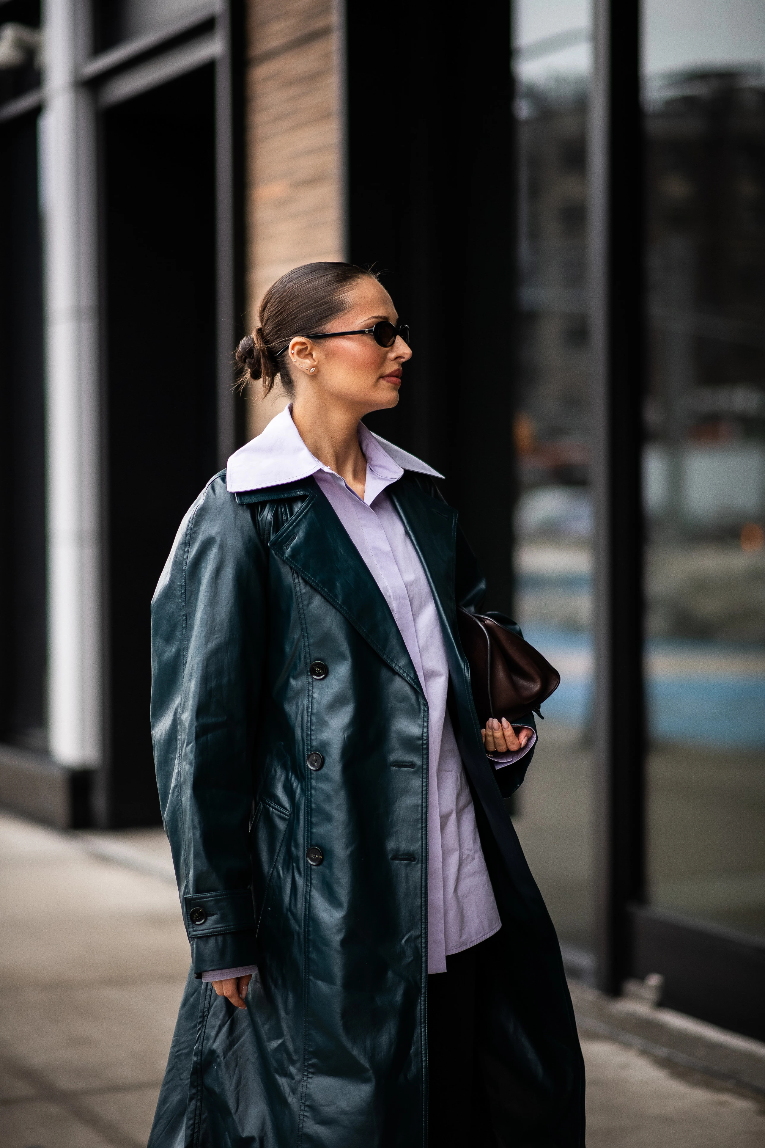 Вулична мода: стильні образи мешканок Нью-Йорка
26