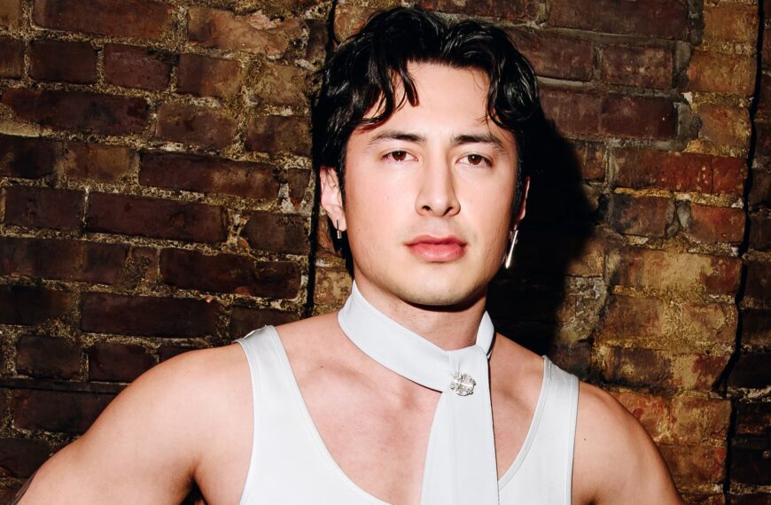 Хадсон Вільямс знайшов найгарячіший спосіб носити краватку