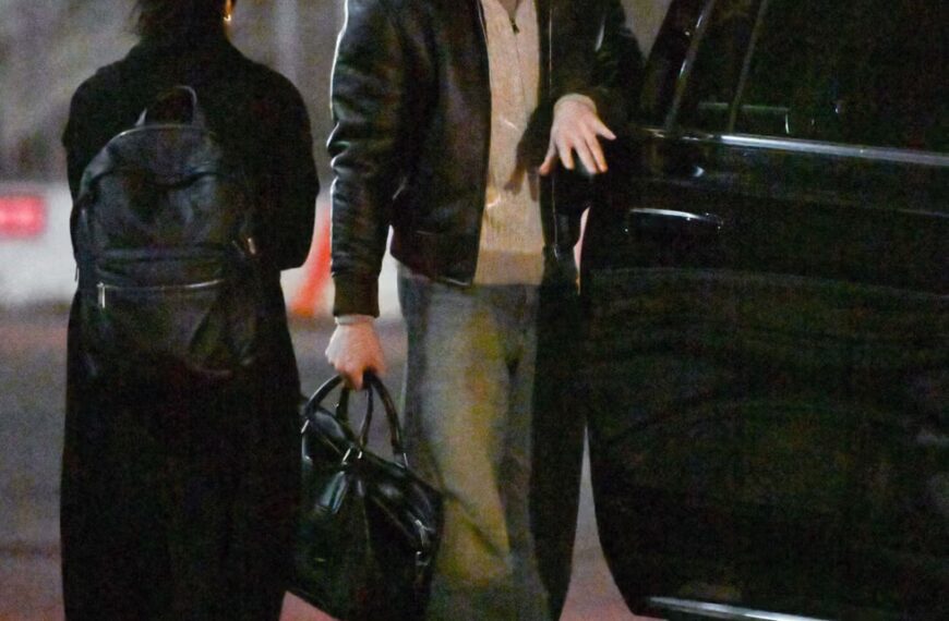 Коннор Сторрі прибув до Нью-Йорка перед своїм дебютом у Saturday…