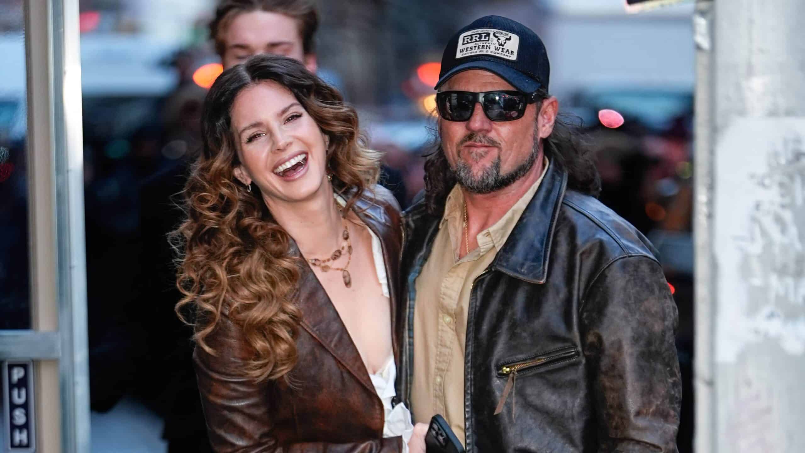 Лана Дель Рей та її чоловік Джеремі Дюфрен привезли затоку Байю на Тиждень моди в Нью-Йорку