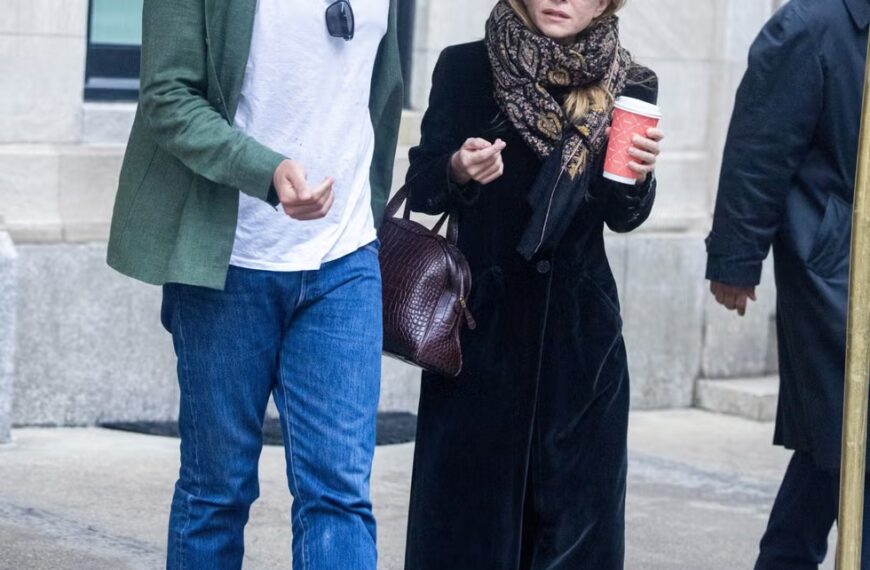 Мері-Кейт Олсен закріплює уніформу модних дівчат Нью-Йорка