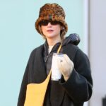 Образ Дженніфер Лоуренс у стилі мами поза роботою включає улюблені культові класичні светри кожної дівчини з Лос-Анджелеса