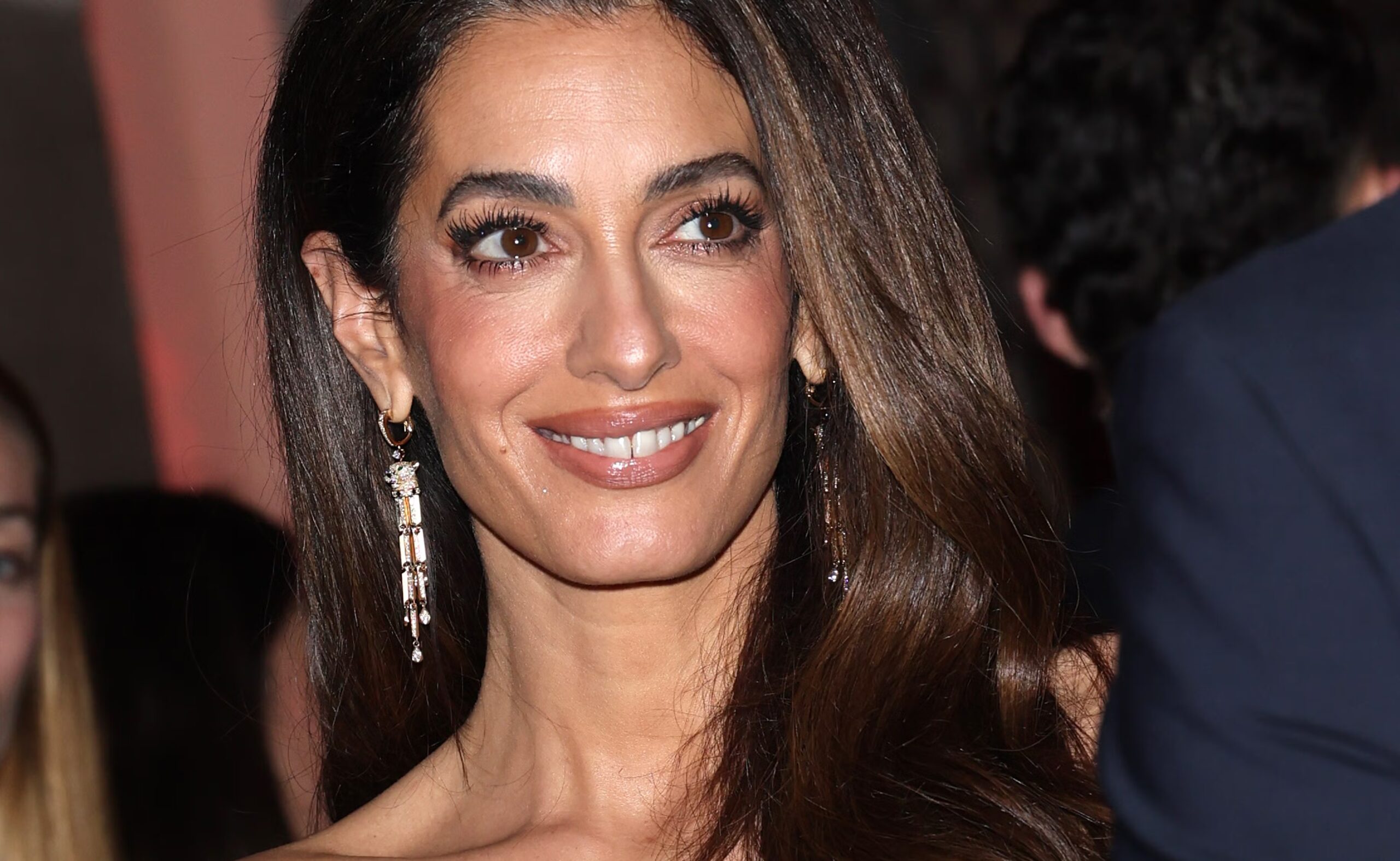 Стиль Джорджа та Амаль Клуні на побаченні на Олімпіаді: класичний, елегантний та абсолютно відповідний їм