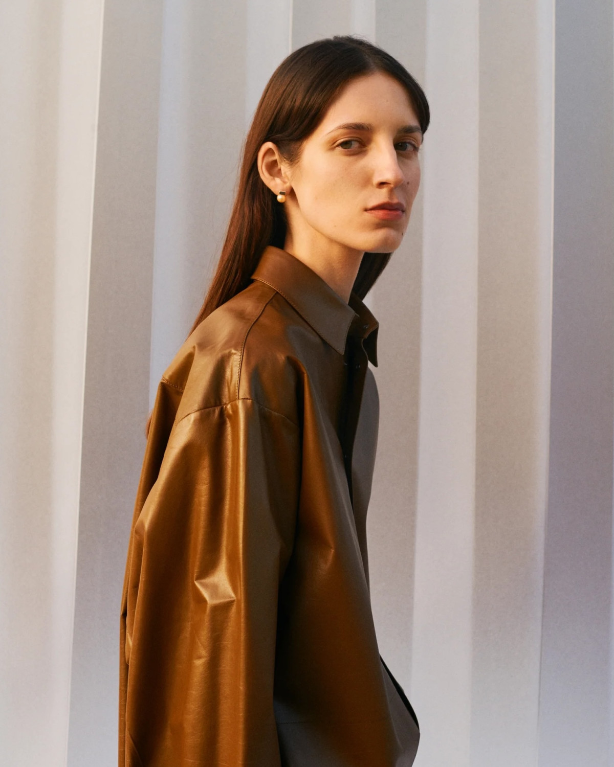 Фібі Файло: тріумфальне повернення мінімалізму в новій лінійці E
15