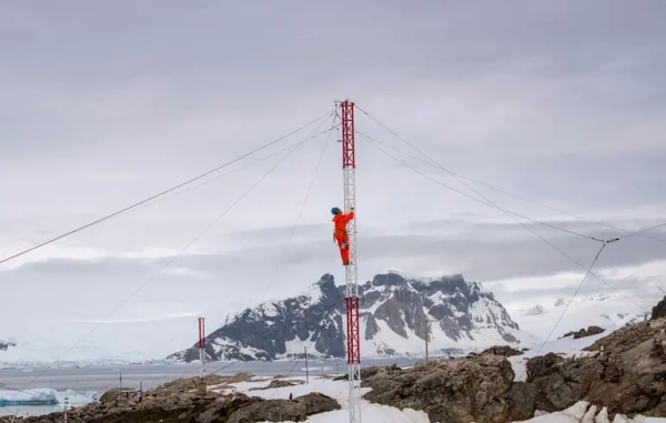 Українські дослідники Арктики тріумфували на WikiScience Contest: антарктичні світлини здобули три головні…