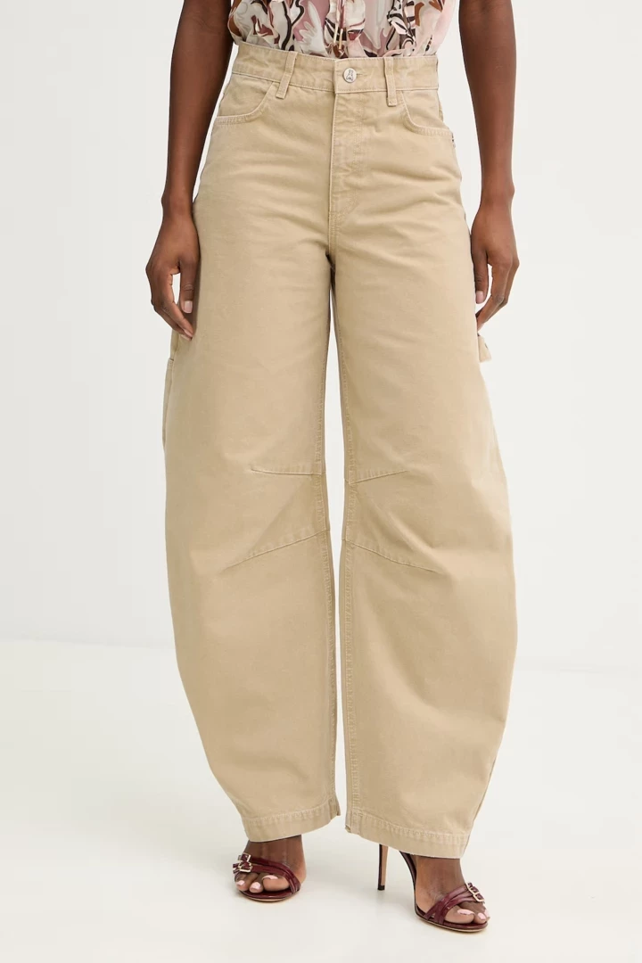 Трендові джинси сезону: майбутня класика.
16