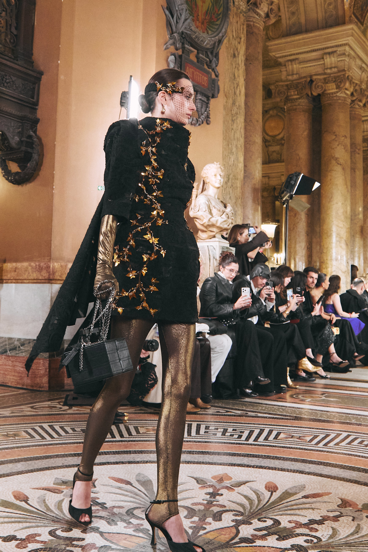 YS Couture: Український погляд на Паризькому подіумі
18