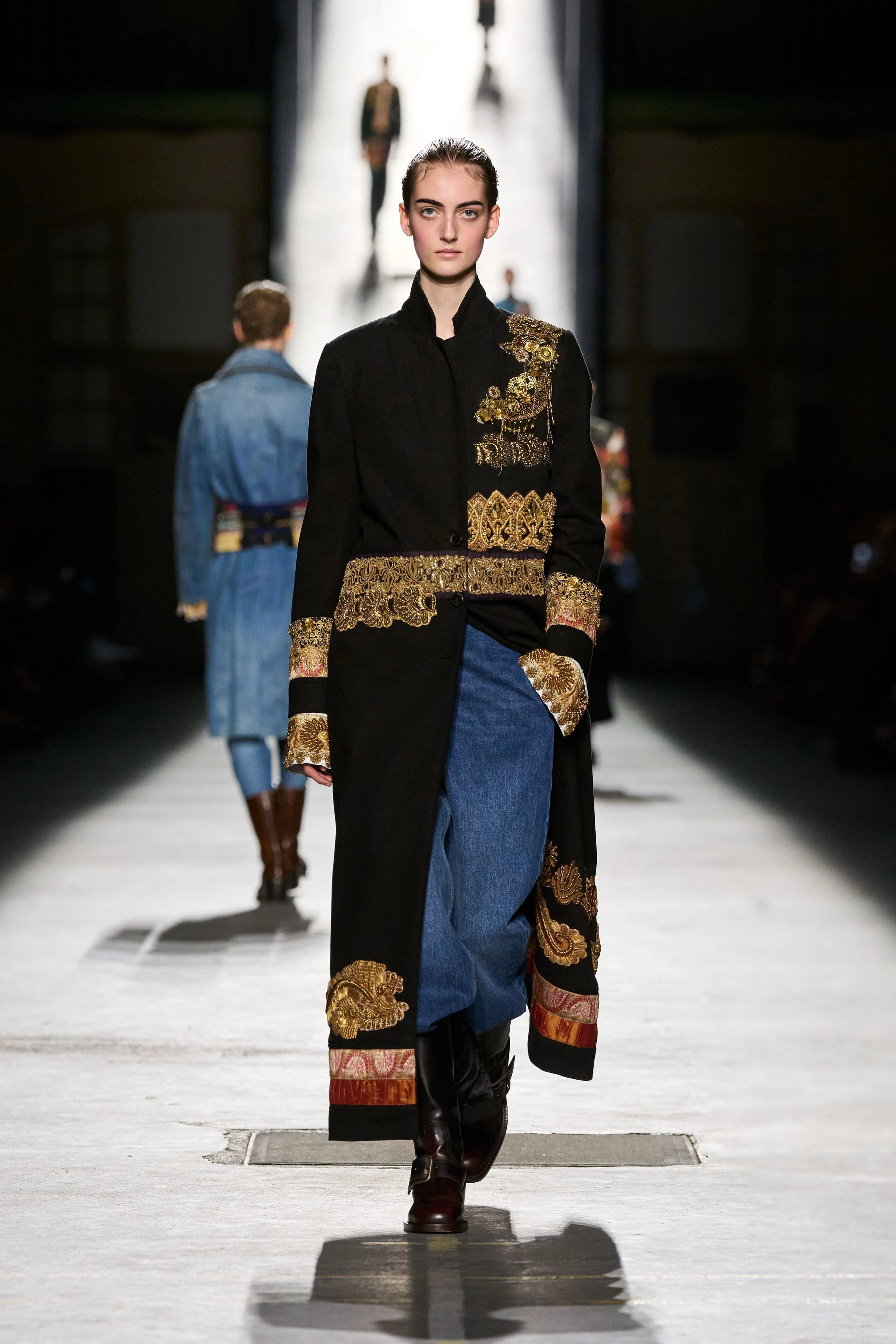 Юнацькі спогади: погляд на свіжу збірку Dries Van Noten осінь-зима 2026/2027
15