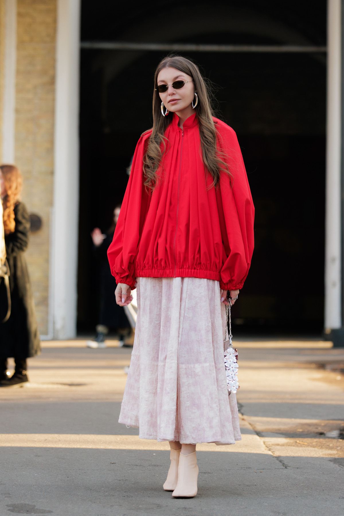 Вулична мода: образи відвідувачів четвертого дня Ukrainian Fashion Week осінньо-зимового сезону 2026/27
25