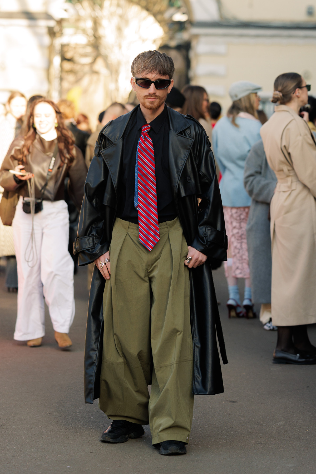 Вулична мода: образи відвідувачів третього дня Ukrainian Fashion Week осінньо-зимового сезону 2026/27
37