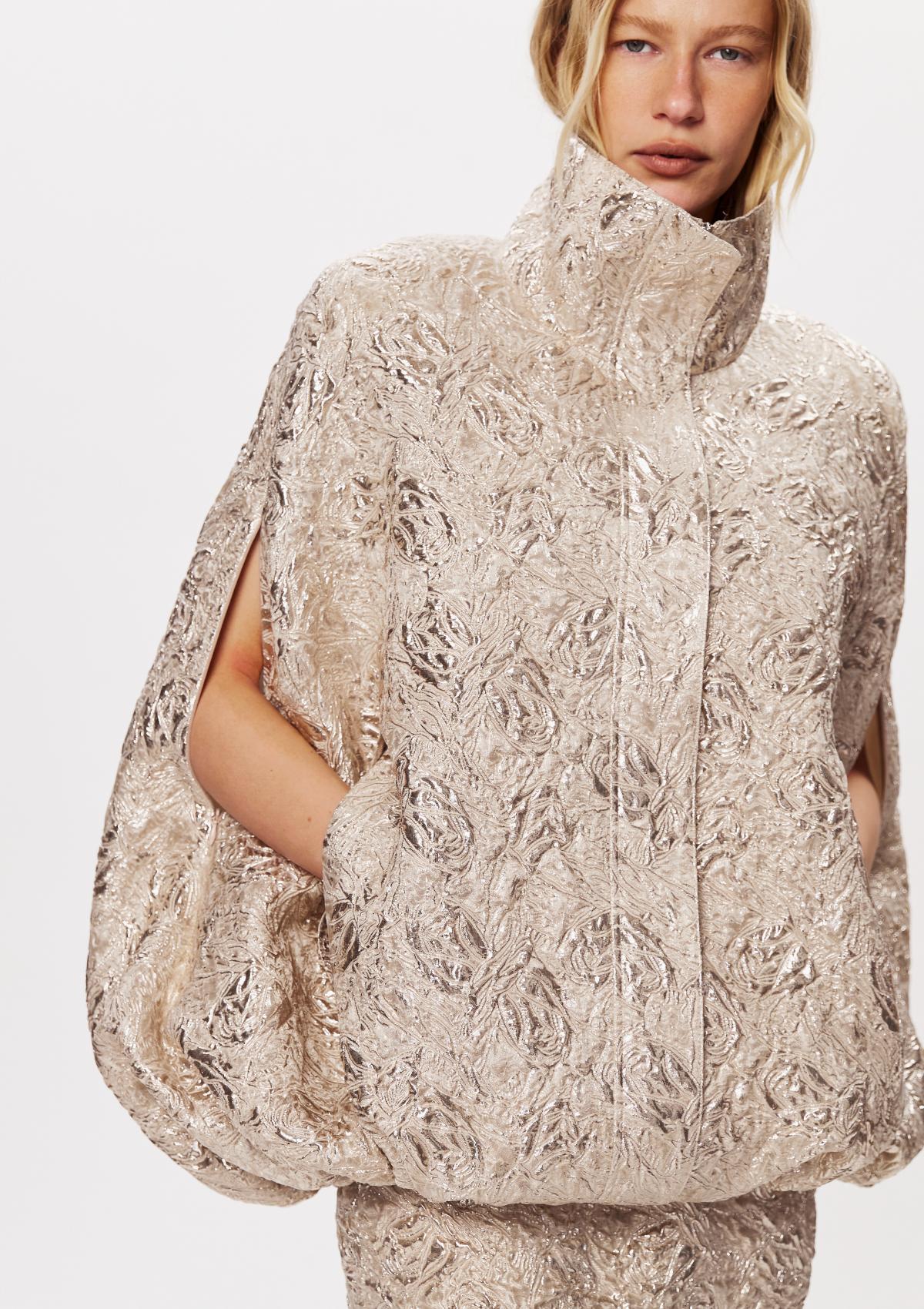 Валерія Гузема - обличчя колекції the COAT by Katya Silchenko
7