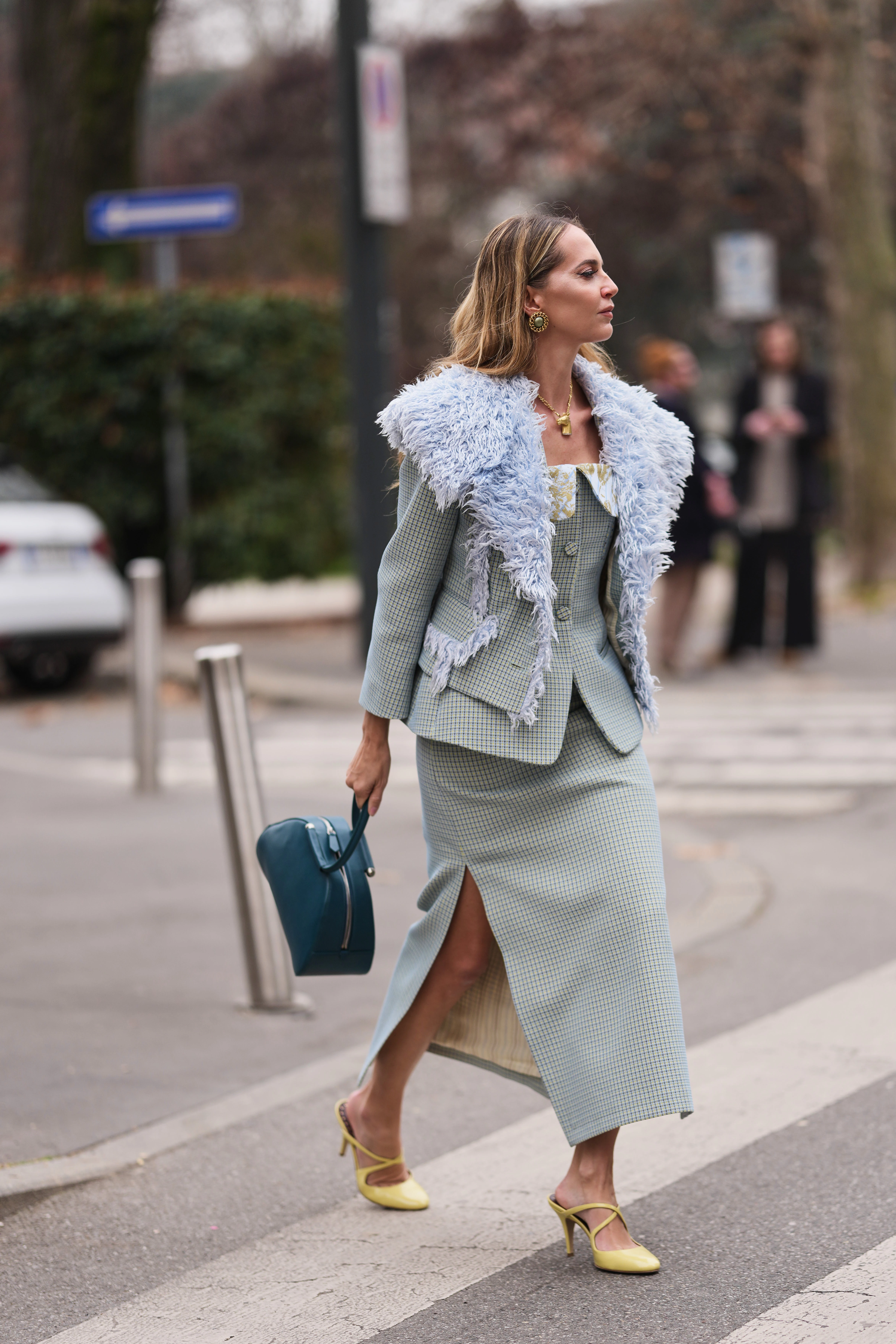 Яскраве взуття жовтого кольору – модний акцент, що визначає атмосферу сезону.
0