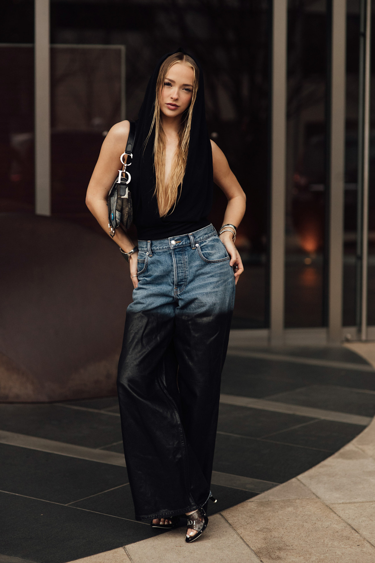 Токіо заворожує: 30 вуличних стилів, від яких не відірвати погляд.
25