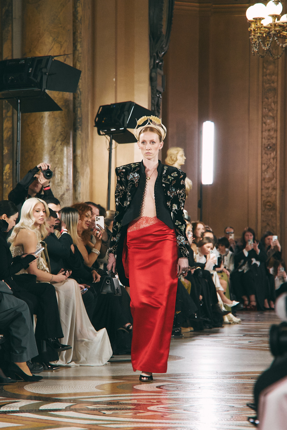 YS Couture: Український погляд на Паризькому подіумі
25