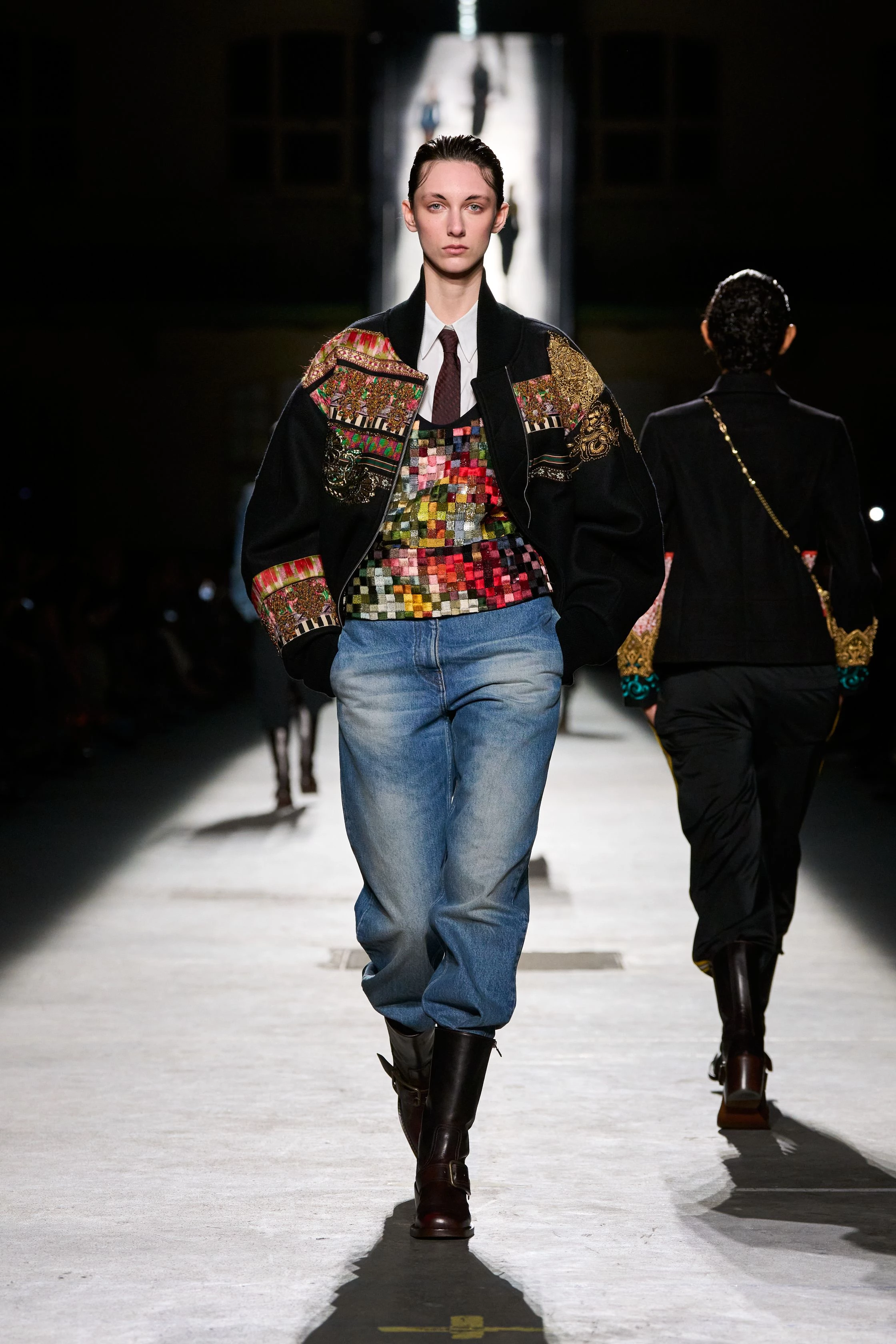 Юнацькі спогади: погляд на свіжу збірку Dries Van Noten осінь-зима 2026/2027
12