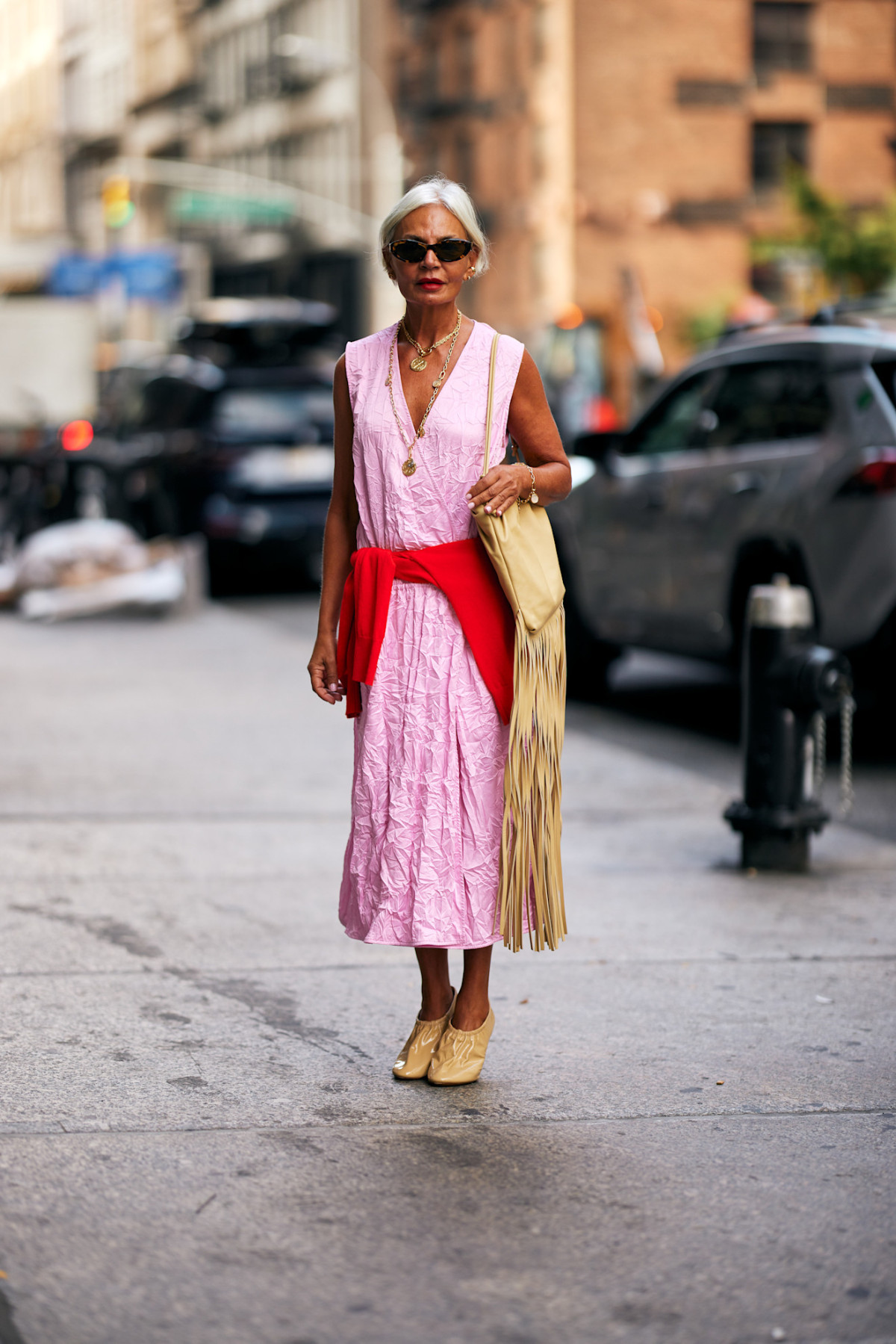 Яскраво-червоний навесні: поради стилістам21