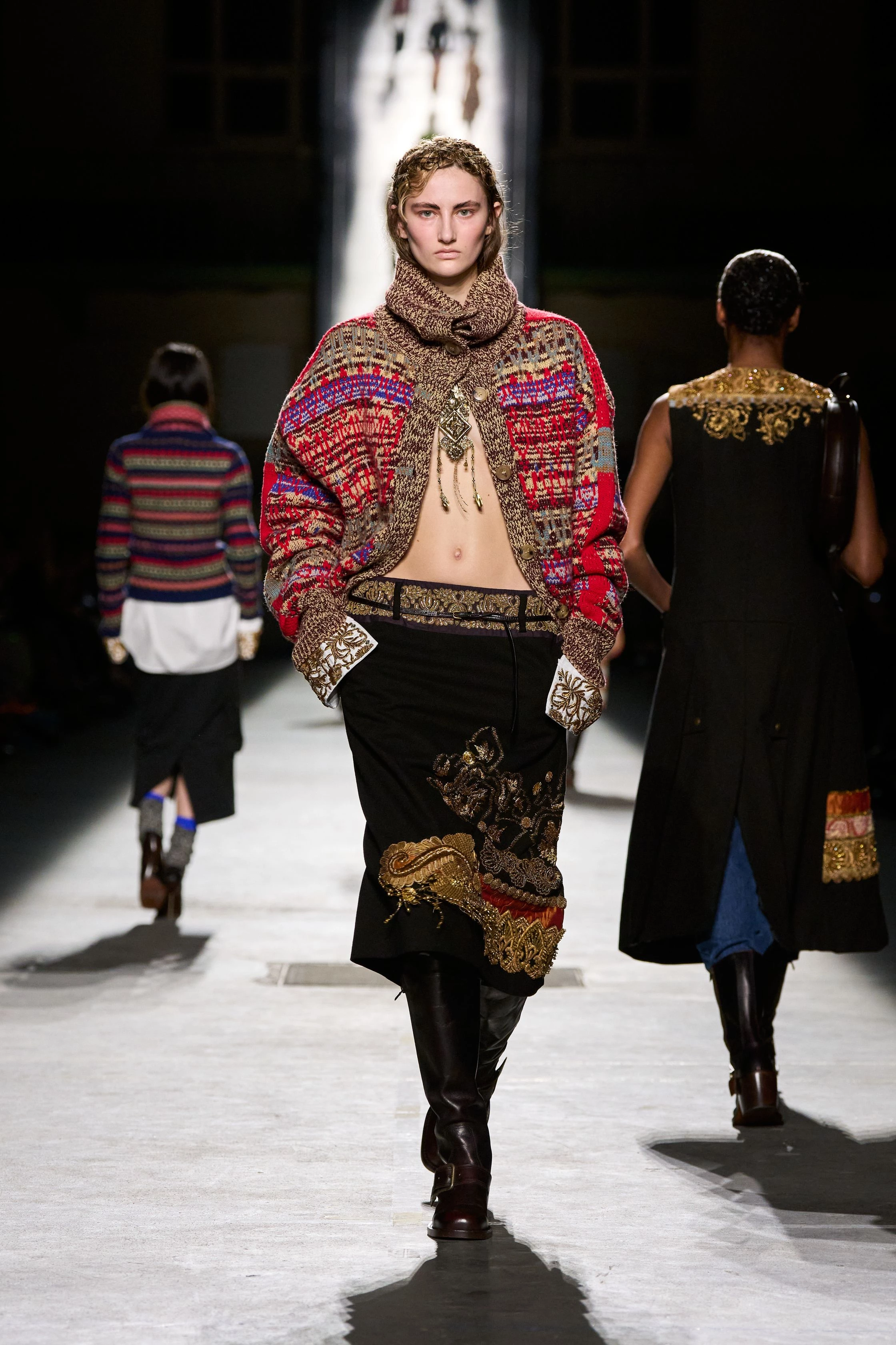 Юнацькі спогади: погляд на свіжу збірку Dries Van Noten осінь-зима 2026/2027
9