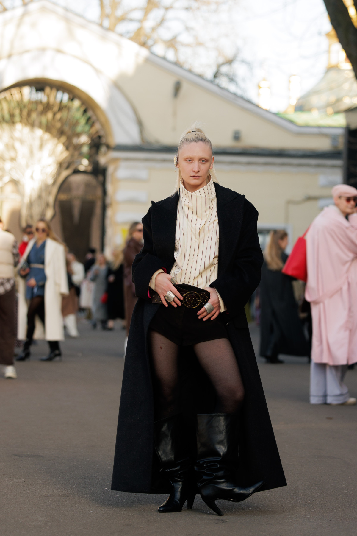 Вулична мода: образи відвідувачів четвертого дня Ukrainian Fashion Week осінньо-зимового сезону 2026/27
26