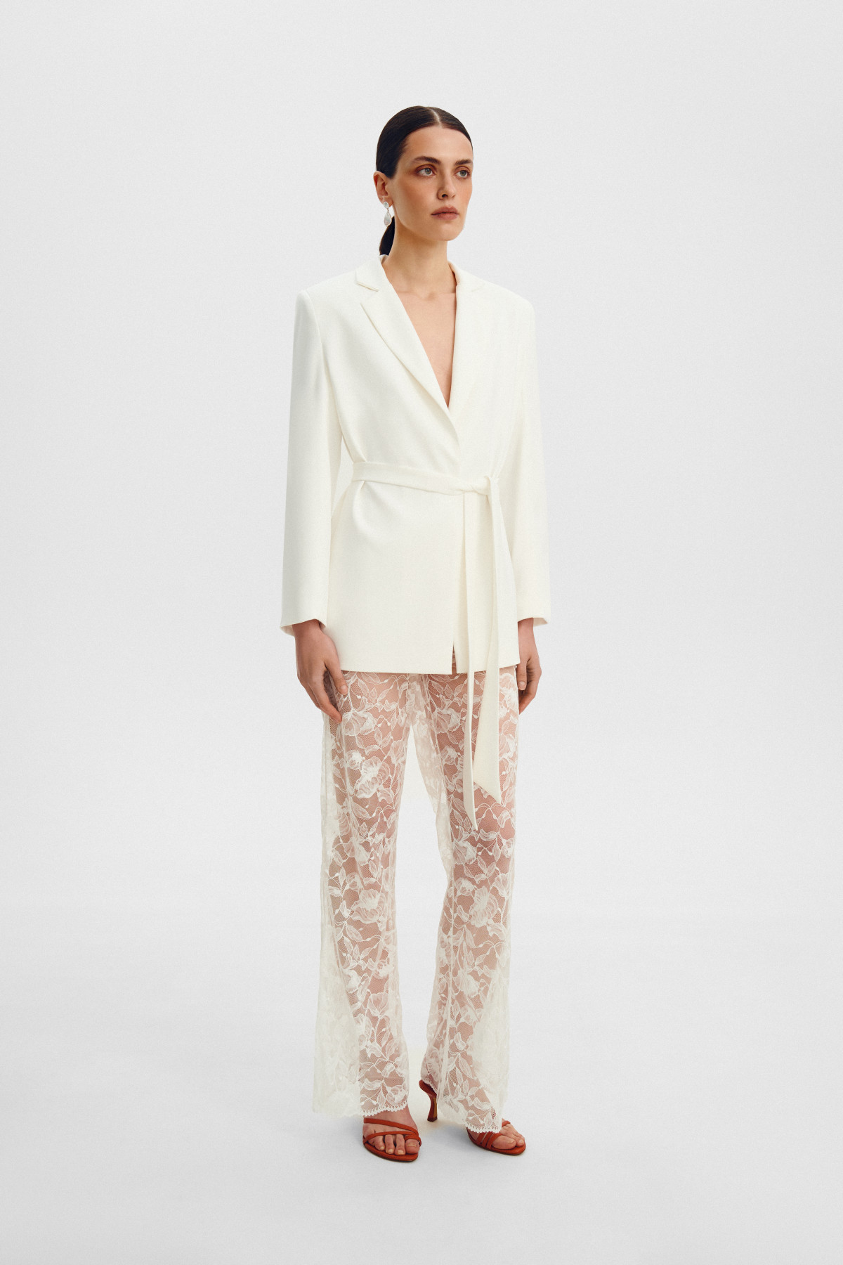 Тренди березня: стильні обнови від українських дизайнерів для весняного гардеробу
30