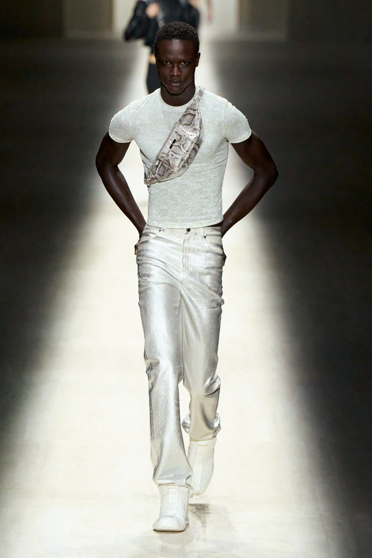 Gucci по-новому від Демни Гвасалії: враження від першого шоу дизайнера
28