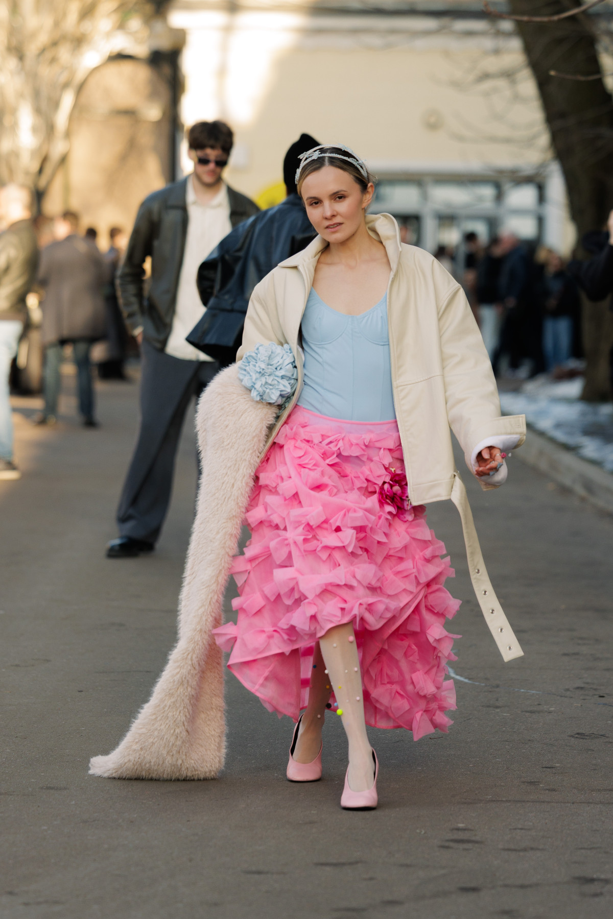 Вулична мода: образи відвідувачів третього дня Ukrainian Fashion Week осінньо-зимового сезону 2026/27
62