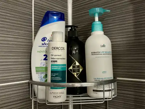 Коштовний або бюджетний шампунь: за що ми реально віддаємо гроші (та як вигідно зекономити)