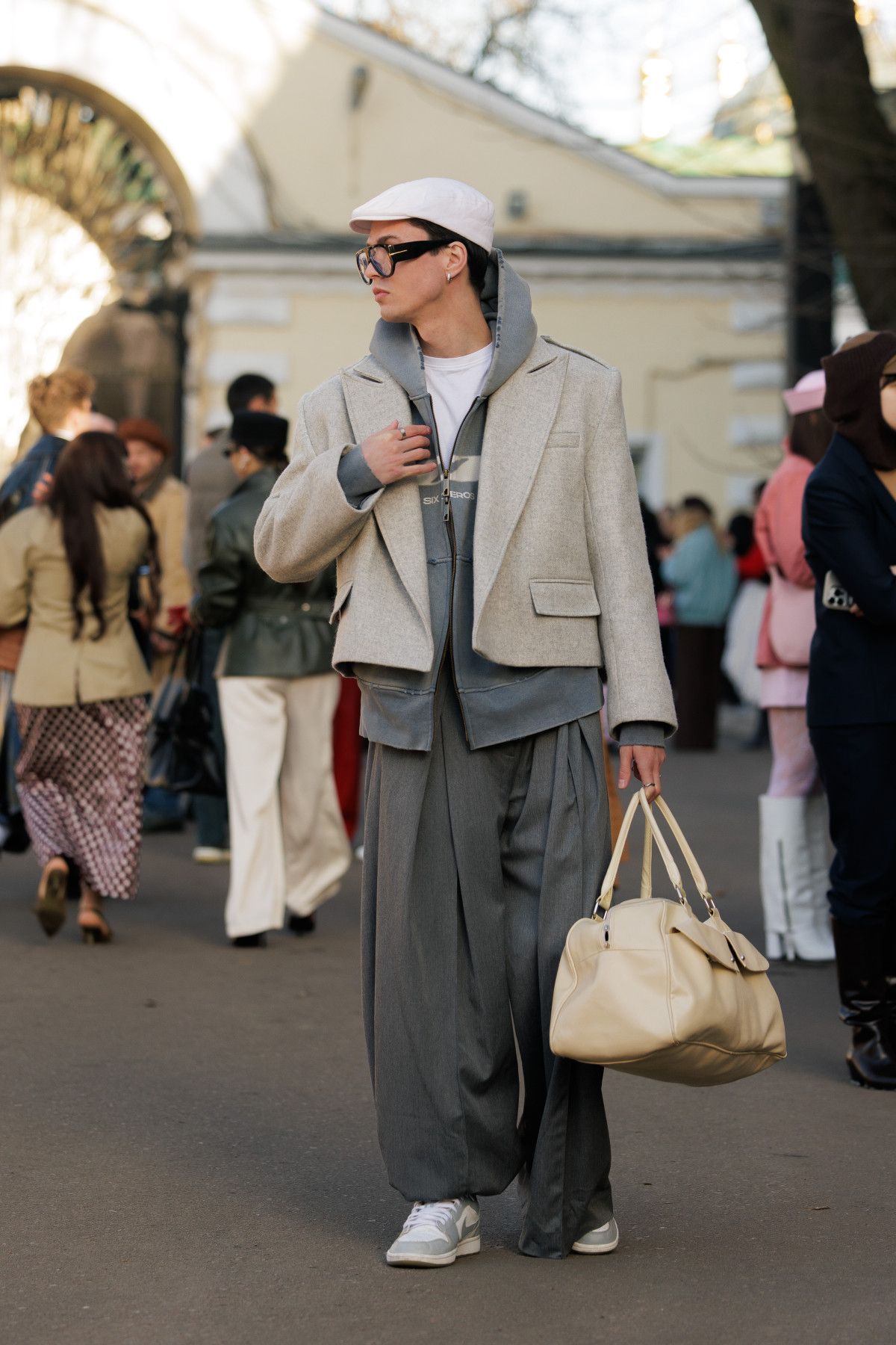 Вулична мода: образи відвідувачів четвертого дня Ukrainian Fashion Week осінньо-зимового сезону 2026/27
36