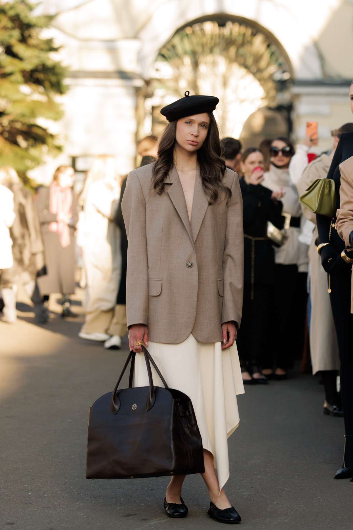 Вулична мода: образи відвідувачів третього дня Ukrainian Fashion Week осінньо-зимового сезону 2026/27
39