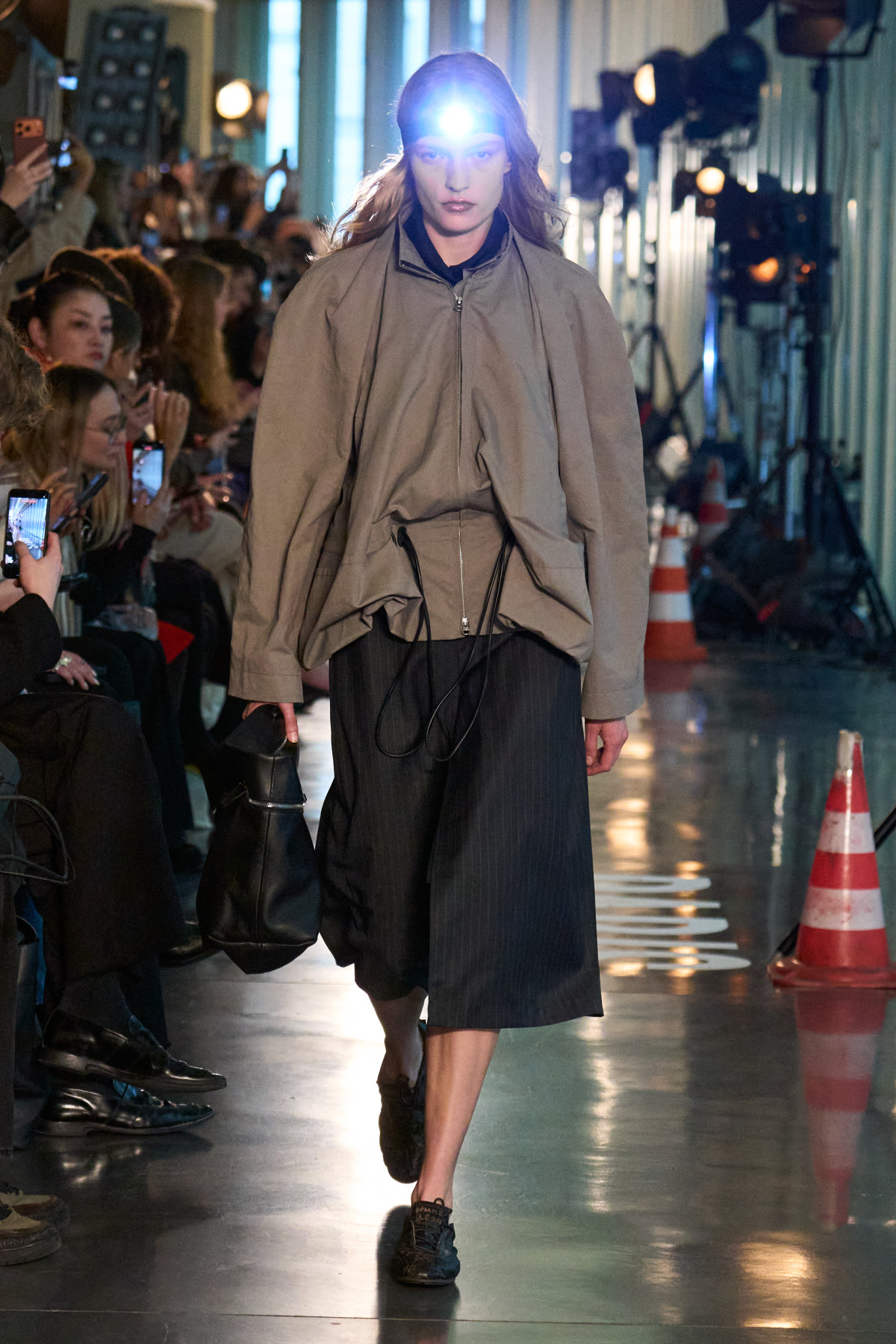 Український погляд на Паризькому тижні моди: марка LITKOVSKA презентувала добірку, навіяну київською зимою.
4