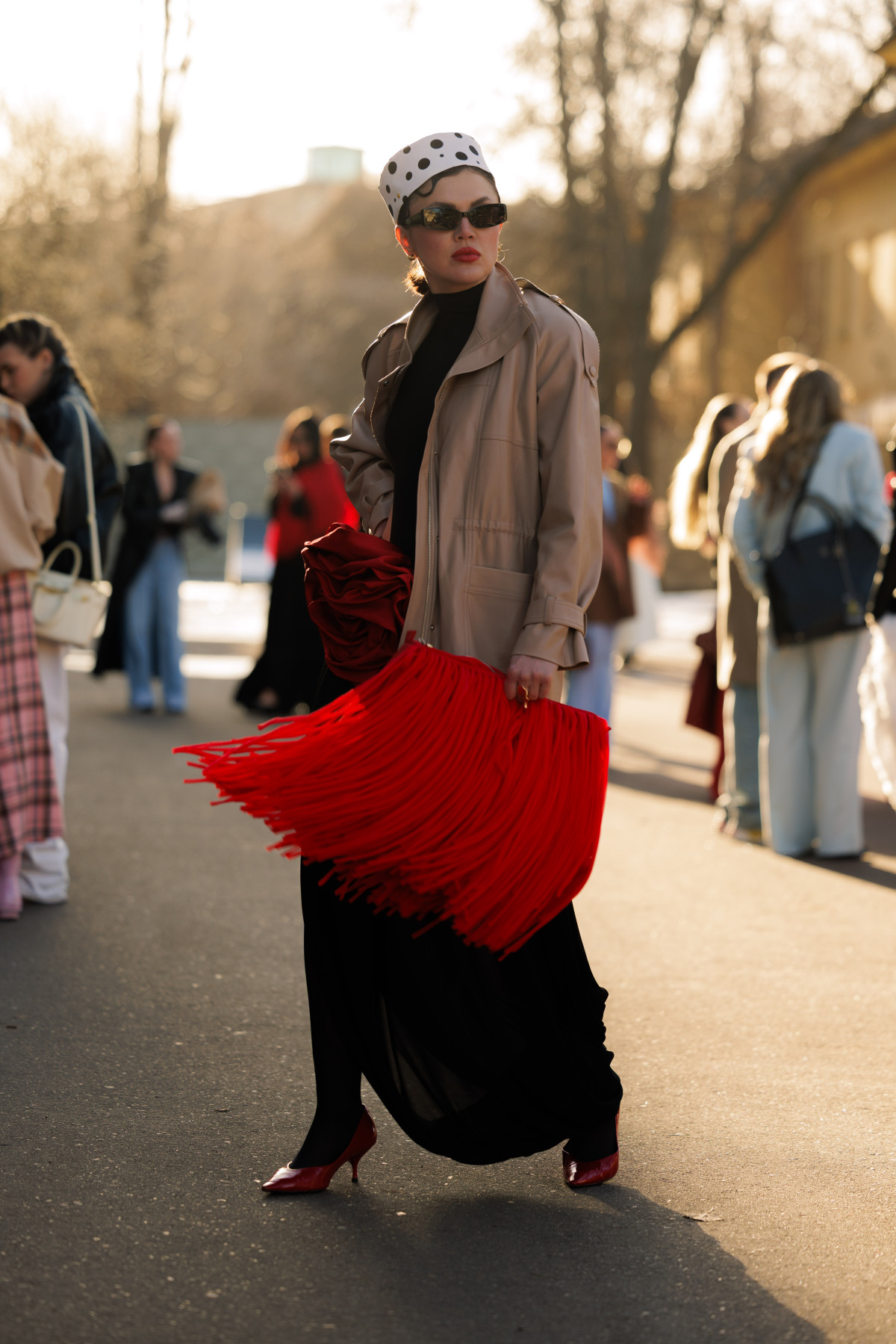 Вулична мода: образи від відвідувачів другого дня Ukrainian Fashion Week, осінь-зима 2026/2027
8