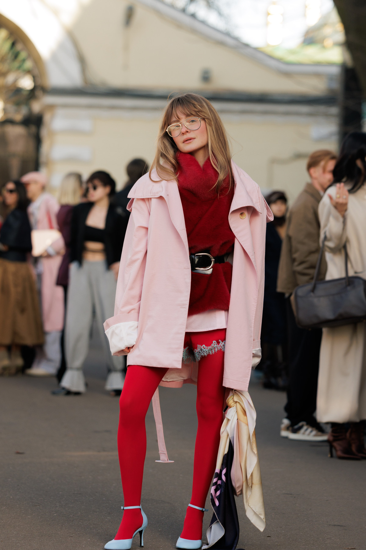 Вулична мода: образи відвідувачів четвертого дня Ukrainian Fashion Week осінньо-зимового сезону 2026/27
39