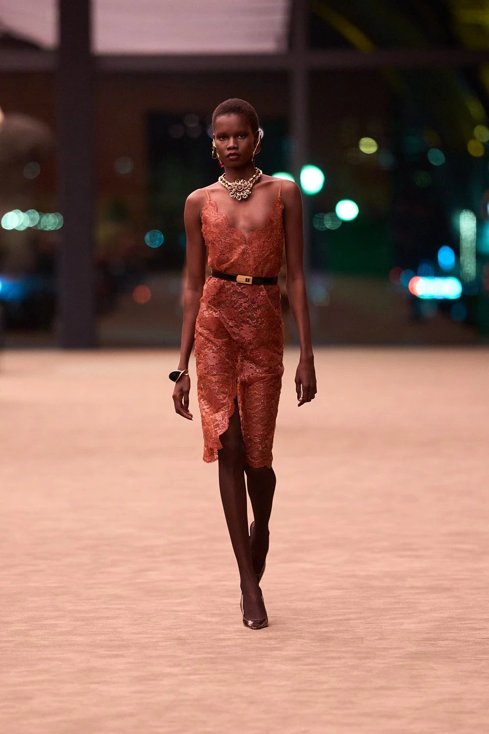 Чуттєвість і стриманість: свіжий погляд Saint Laurent, сезон осінь-зима 2026/2027
3