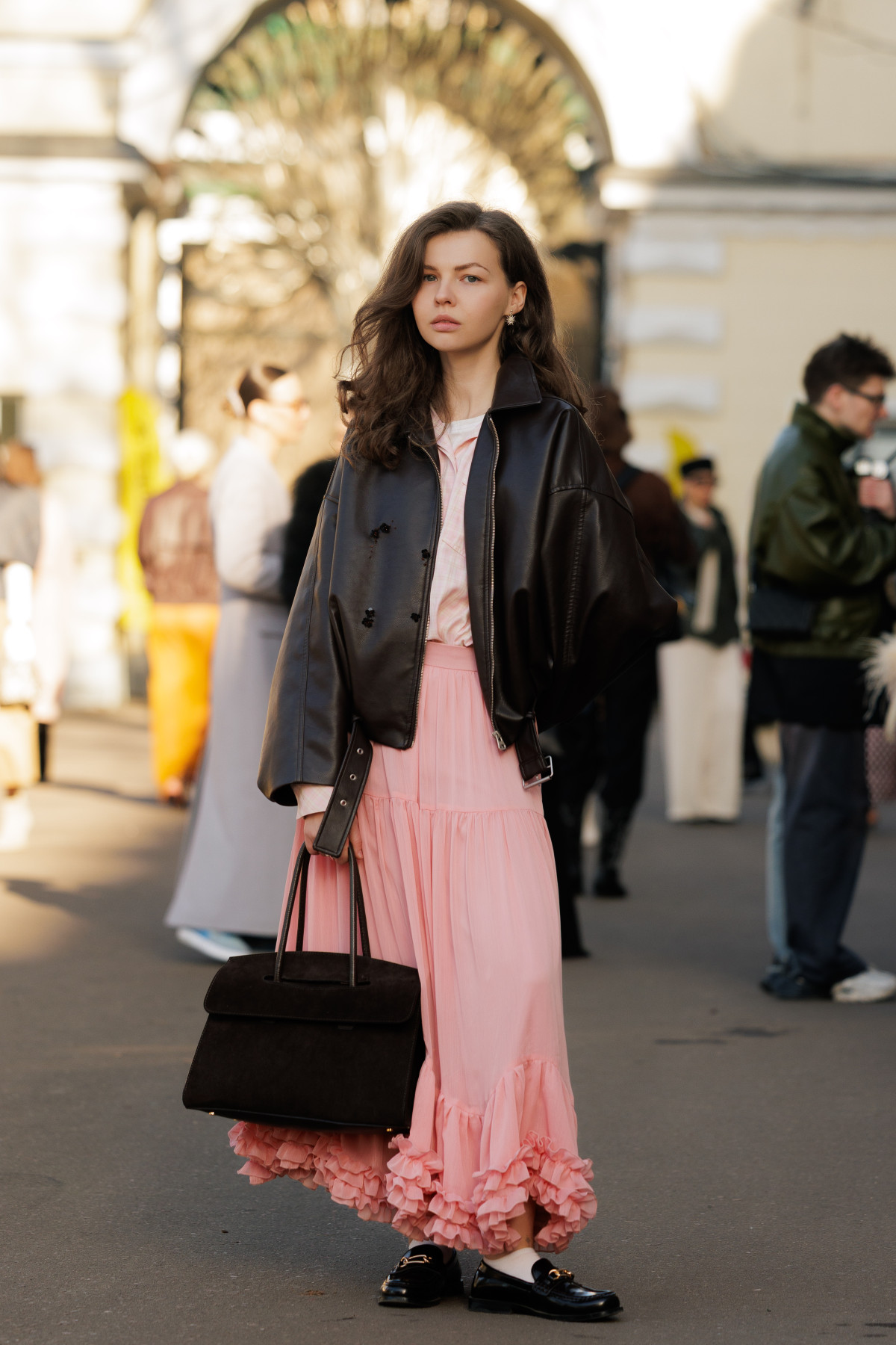 Вулична мода: образи відвідувачів четвертого дня Ukrainian Fashion Week осінньо-зимового сезону 2026/27
19