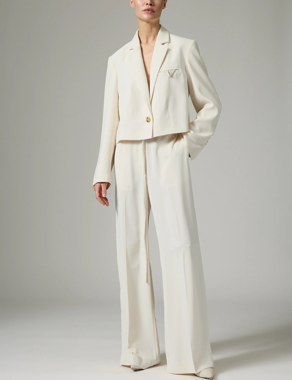 Chanel-натхненний короткий жакет: поєднання та доступні аналоги
8