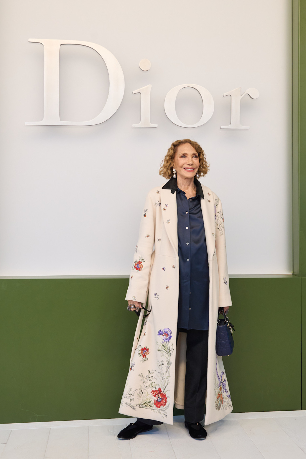 У що вбралися Шарліз Терон, Дева Кассель та інші знаменитості на дефіле Christian Dior
6