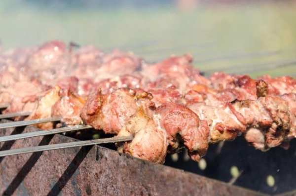 Який маринад вибрати для шашлику?