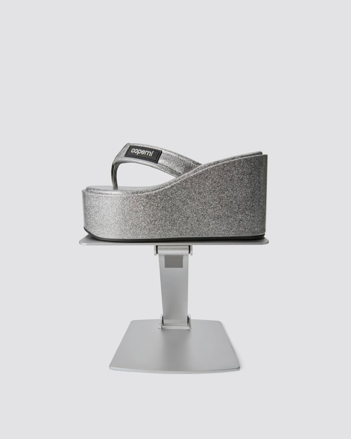 Coperni: як бренд продемонстрував, що мода майбутнього - тут.
2