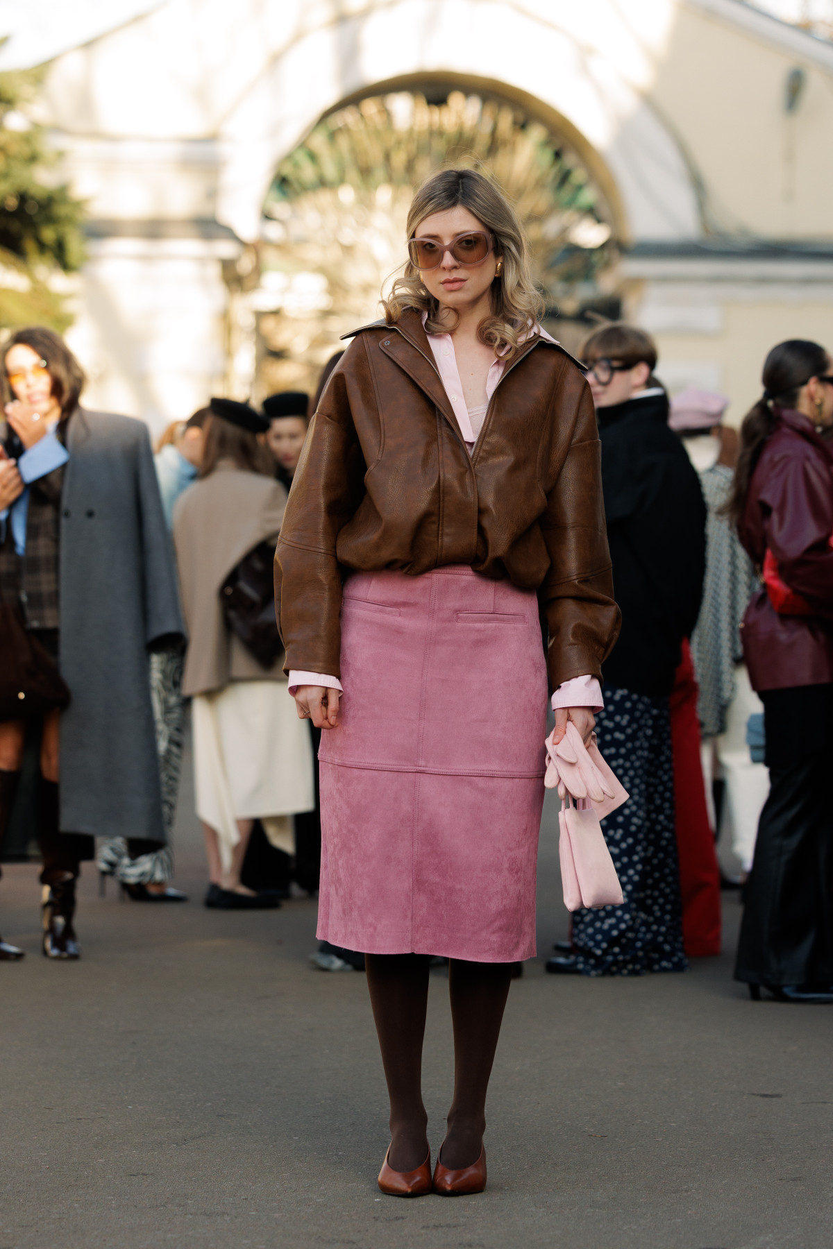 Вулична мода: образи відвідувачів третього дня Ukrainian Fashion Week осінньо-зимового сезону 2026/27
14