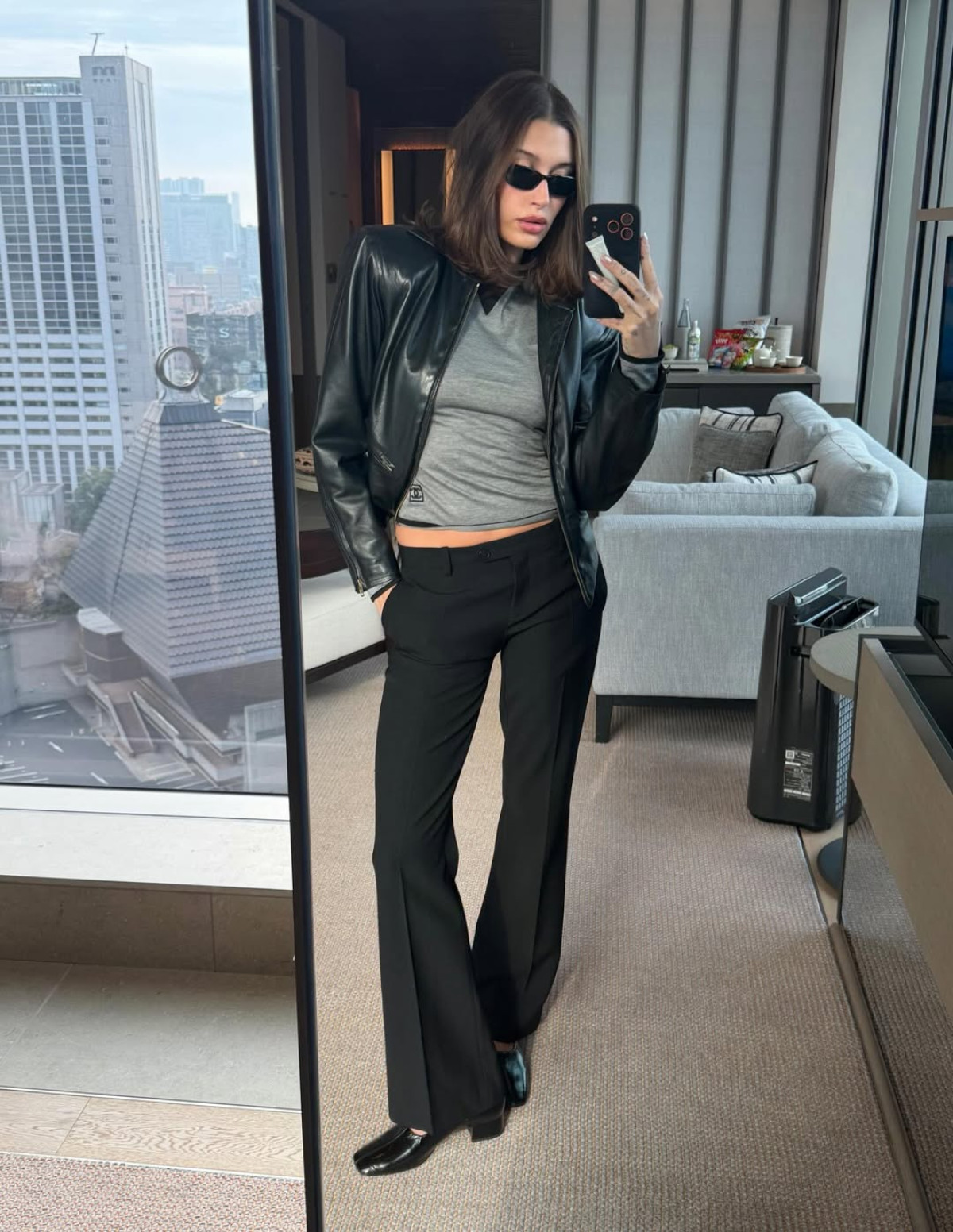 Весняний стиль Гейлі Бібер: 5 модних луків моделі, які повторюватимемо цьогоріч
2