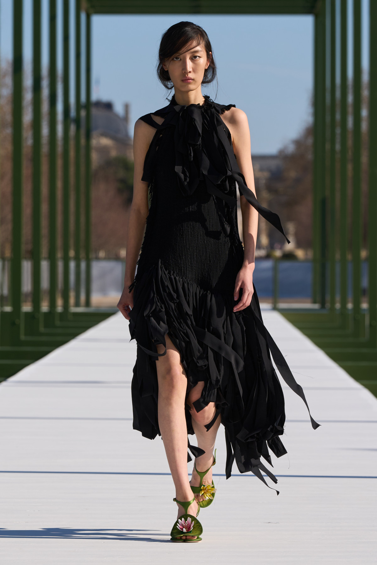 Андерсон переосмислює вуличний стиль в колекції Dior осінь-зима 2026-2027
29