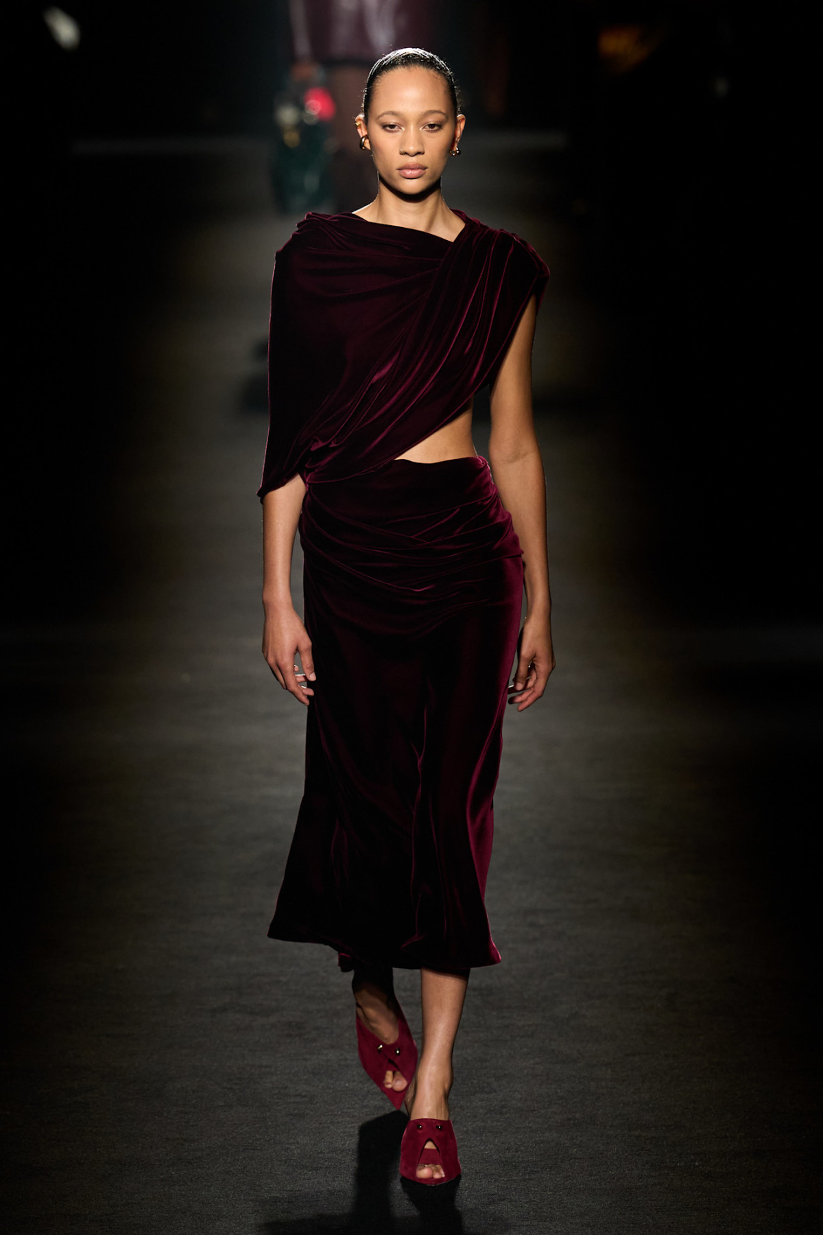 Вісім ключових порад від Balenciaga для стильного оновлення гардеробу.
8