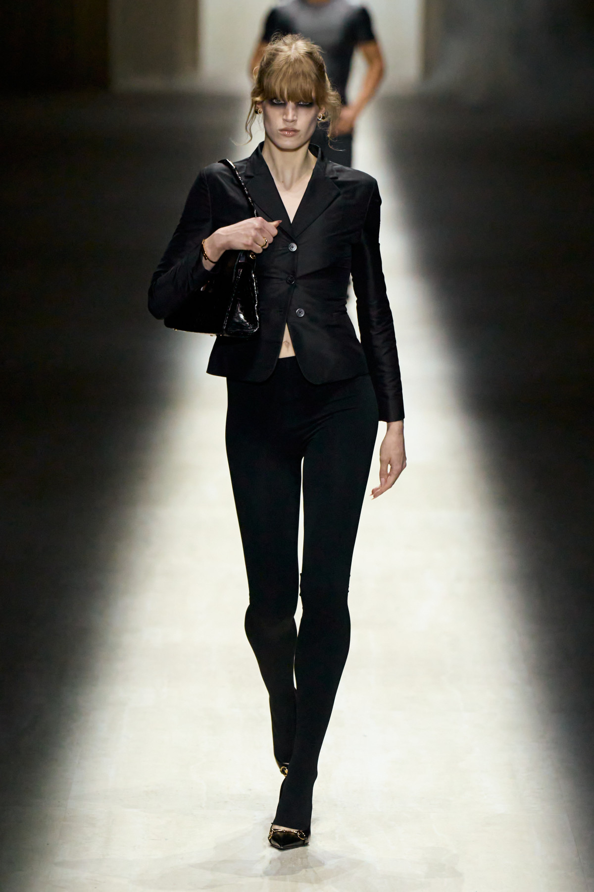 Gucci по-новому від Демни Гвасалії: враження від першого шоу дизайнера
3