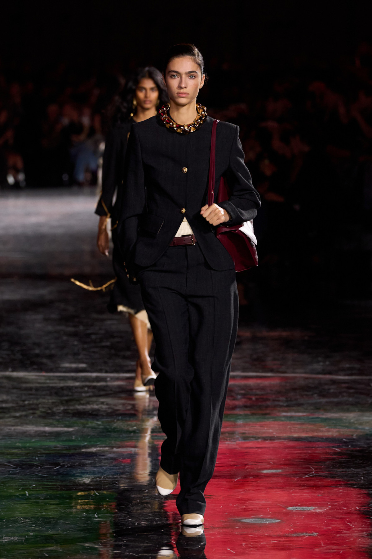 Трендові жакети: весняно-літній сезон 2026 з оригінальними фасонами
13